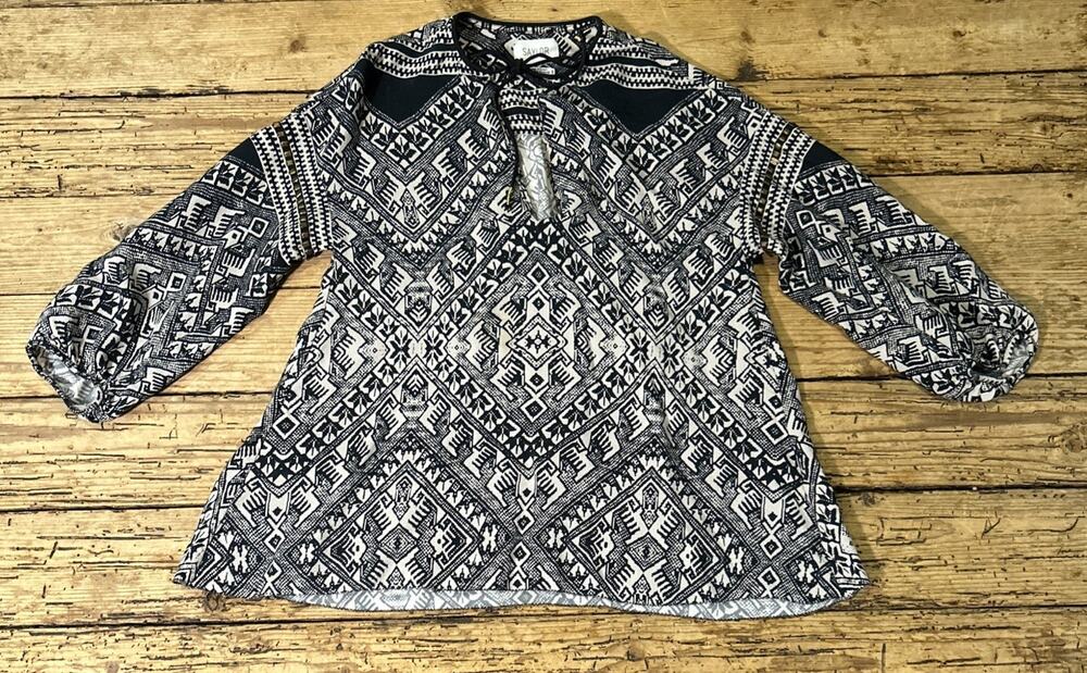 Saylor Women’s Size S Tribal Print 3/4 Balloon Sleeve Top